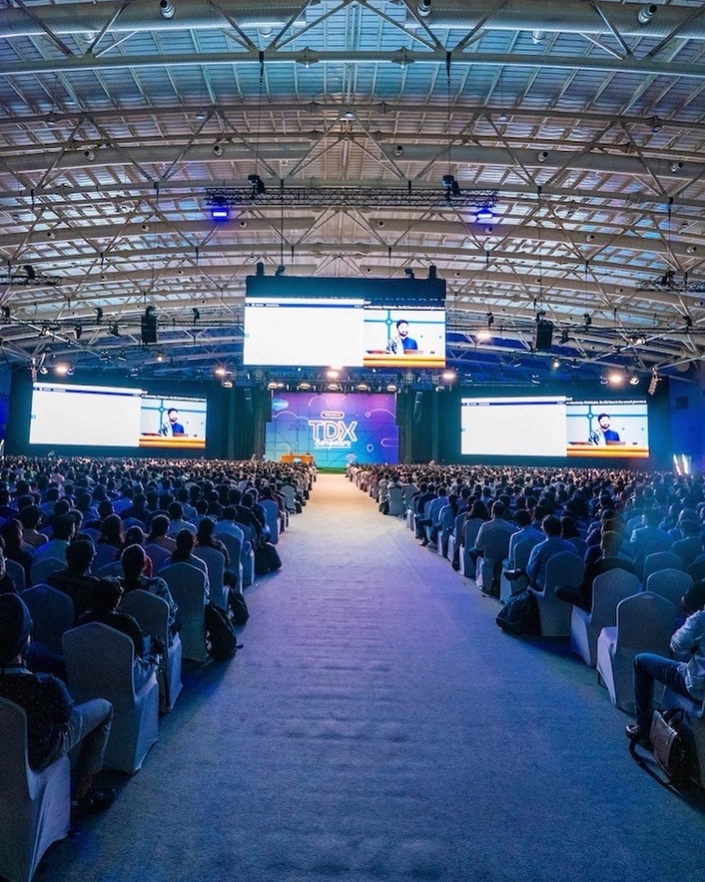 Demo driving in the TrailheaDX keynote